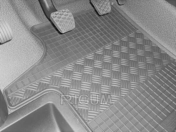 Гумени стелки "RIGUM" за Mercedes Vito W447 2015 -