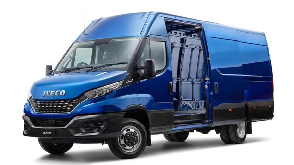 Тапицерия ЛУКС капитонирана за Iveco Daily след 2018 г. - Червен конец