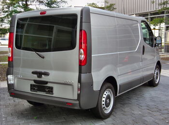 Стоп Renault Trafic II , Opel Vivaro, Nissan 2007-2013 "4 канала за фасунка" -Пасажерска страна