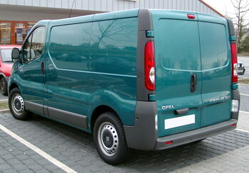 Стоп Renault Trafic II , Opel Vivaro, Nissan 2007-2013 "4 канала за фасунка" -Шофьорска страна